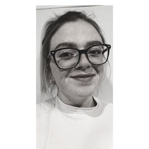 Meet your Posher, Kassandra